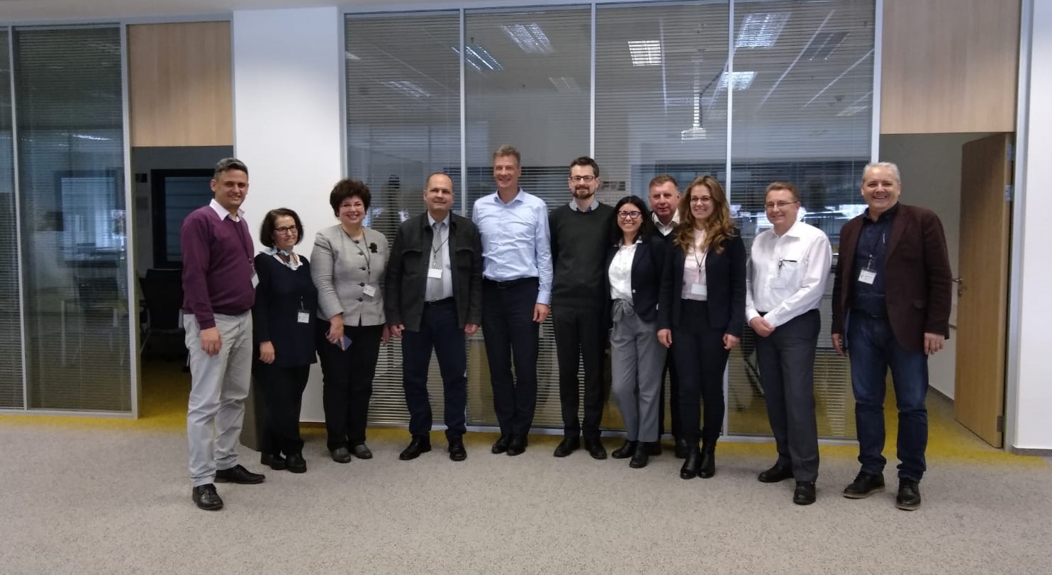 Delegație UMFST Târgu Mureș, în vizită la fabrica Bosch din Blaj